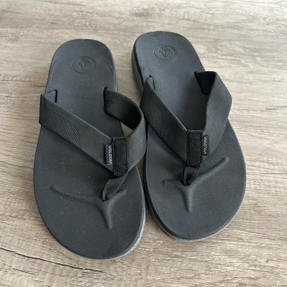 New Men’s Volcom Sandals Size 13 - Picture 1 of 2